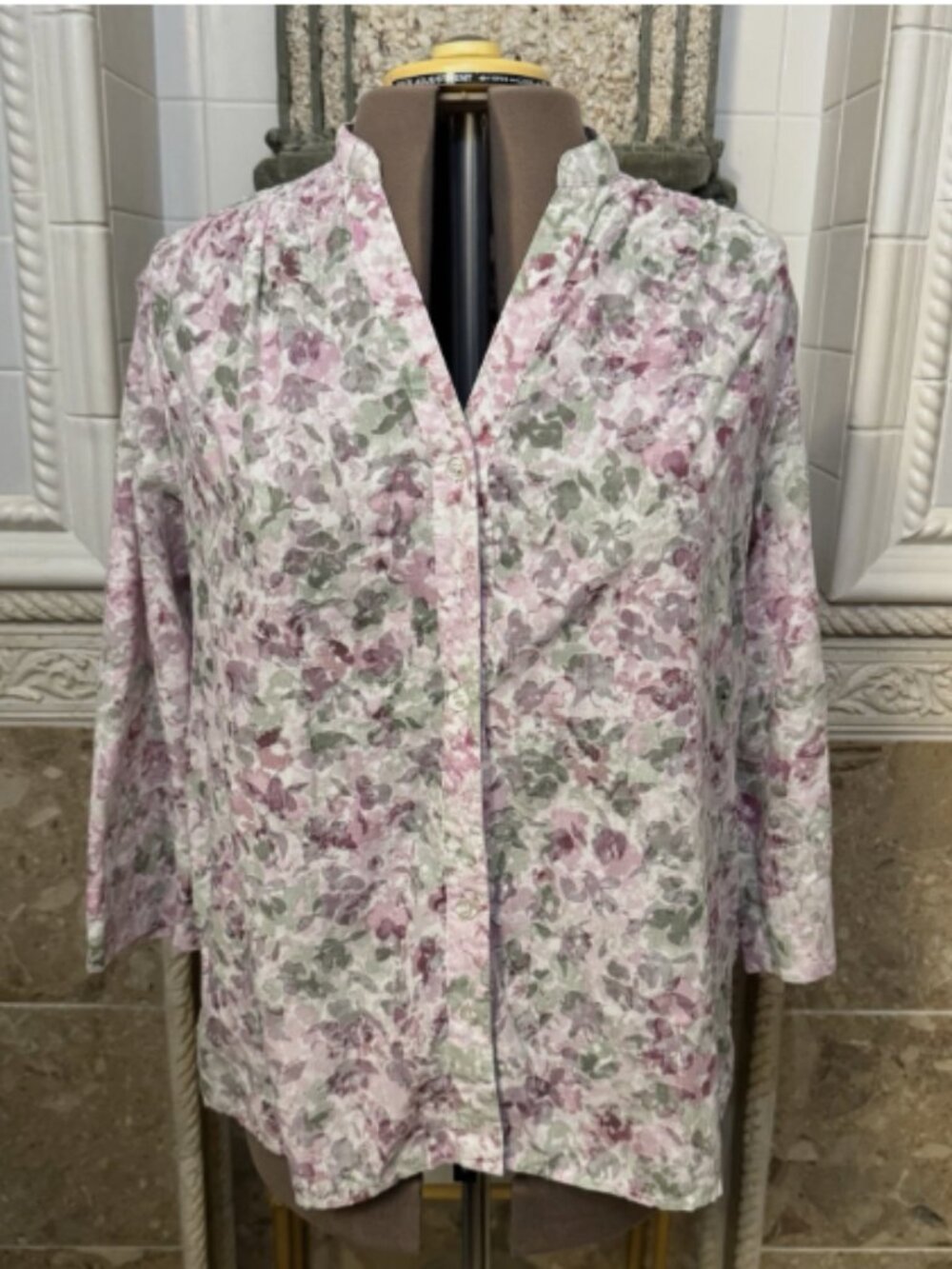 Alfred Dunner. Size 16. Comfy Cotton Poly Tunic Blouse. Lilac Lavender. B126